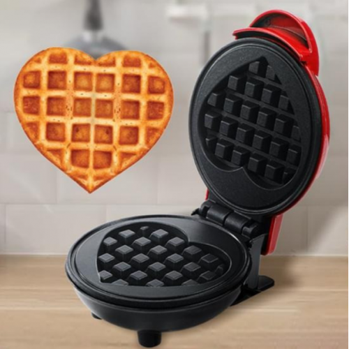 Электрическая мини вафельница Waffle Maker с антипригарным покрытием в форме Сердца Красная
