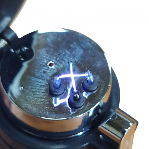 Аккумуляторный ручной фонарь Arexes AR-8806 с зажигалкой