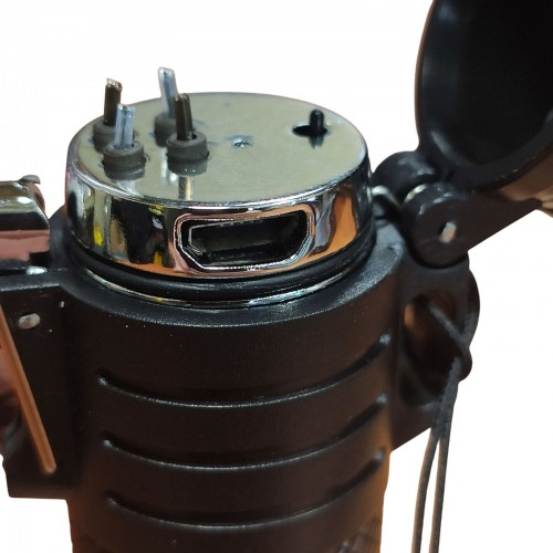 Аккумуляторный ручной фонарь Arexes AR-8806 с зажигалкой