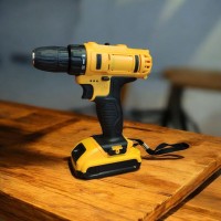 Аккумуляторный шуруповерт 24v набор слесарного инструмента в кейсе DW24 2 АКБ Желтый