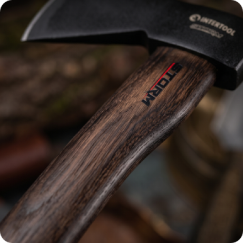 Сокира 600 г, карбонізована ручка, 48-57 HRC STORM INTERTOOL HT-0266